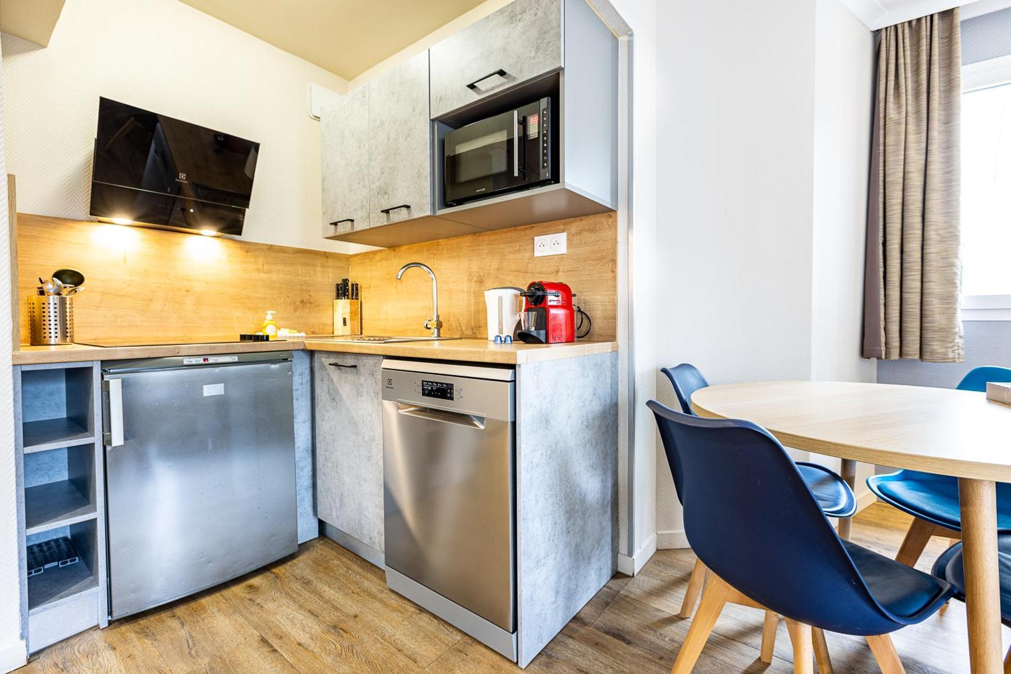 Star Of Life Apartment กูร์เบอวัวร์ ภายนอก รูปภาพ