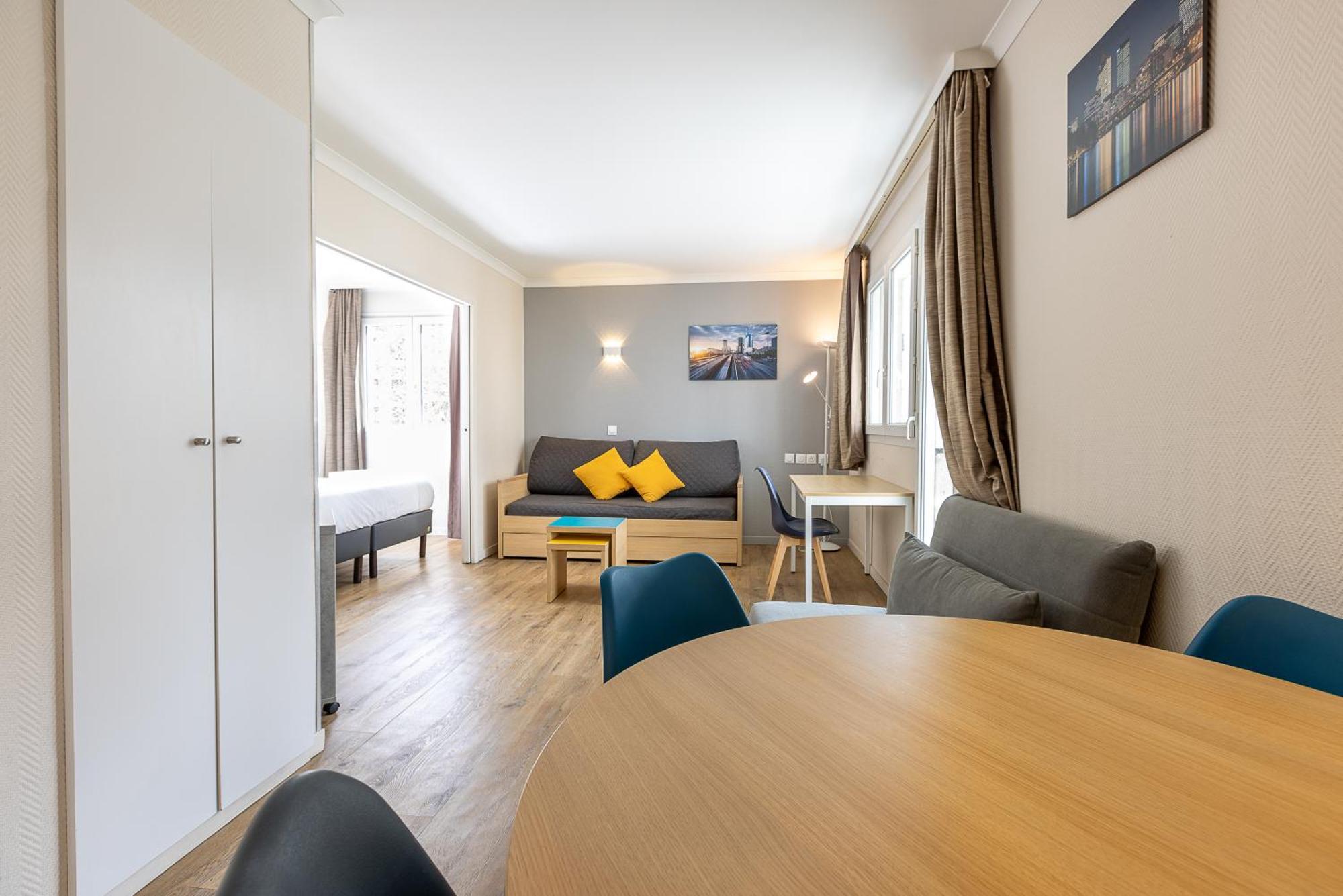 Star Of Life Apartment กูร์เบอวัวร์ ภายนอก รูปภาพ