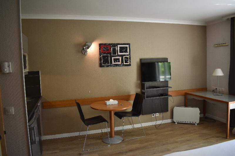 Star Of Life Apartment กูร์เบอวัวร์ ภายนอก รูปภาพ